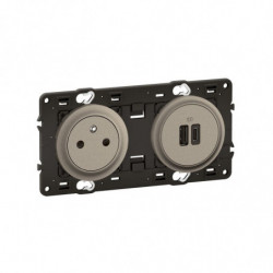 Prise 2P+T et USB A+C 15W...