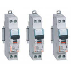 Lot de 3 disjoncteurs 20A...