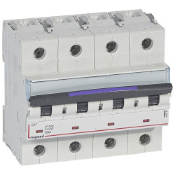 Disjoncteur DX 50kA arrivée...