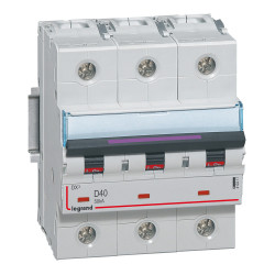 Disjoncteur DX 50kA arrivée...